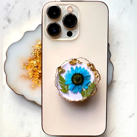 🌼Flower Geode Phone Grips - Picture 2 of 4